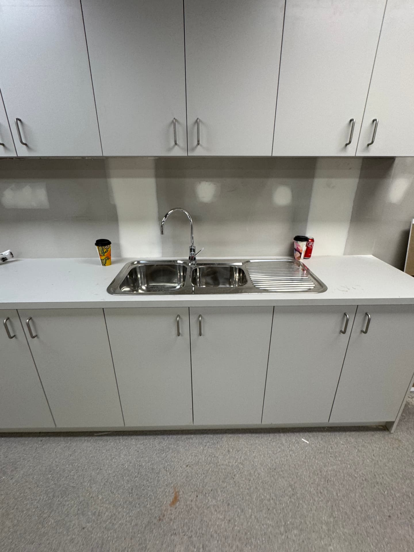 Double sink kitchen installation